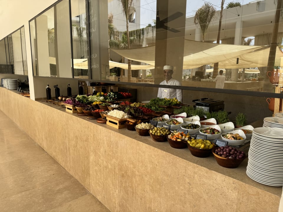 Gastro Serry Beach Resort