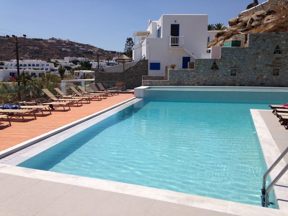 Außenansicht Hotel Pelagos Studios