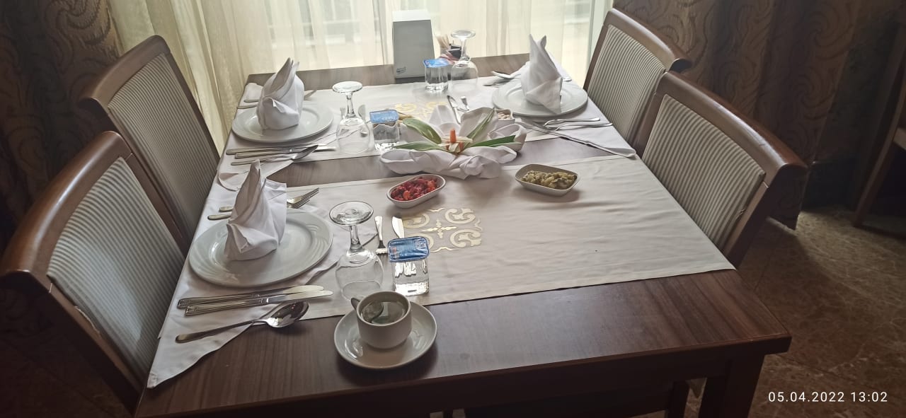 Gastro Throne Beach Resort & Spa