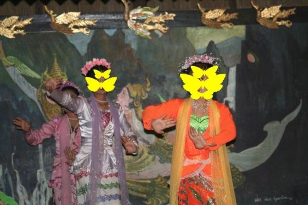 Abendliche Danceshow River Kwai Jungle Rafts