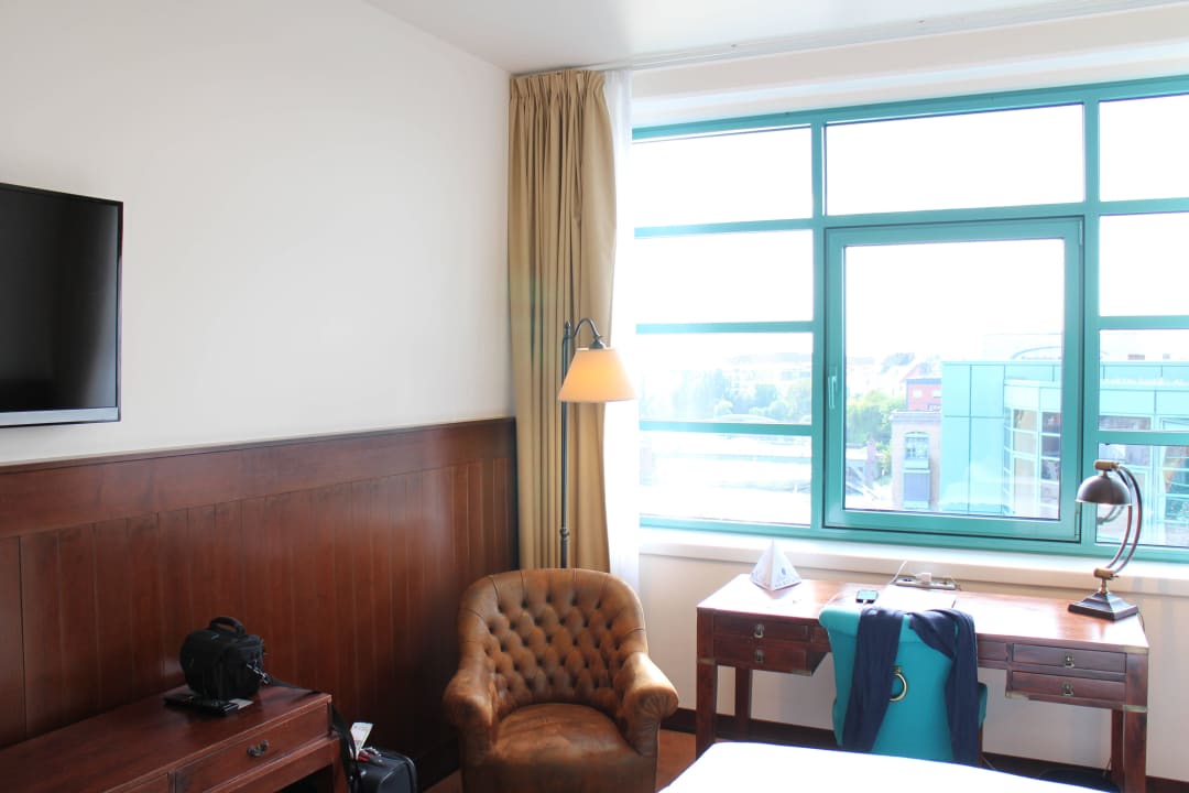 Deluxe Maritim Zimmer AMERON Berlin ABION Spreebogen Waterside