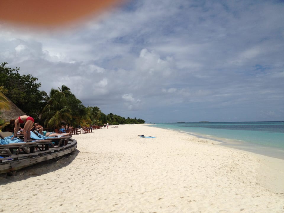 Vor dem Pool Kuredu Island Resort & Spa