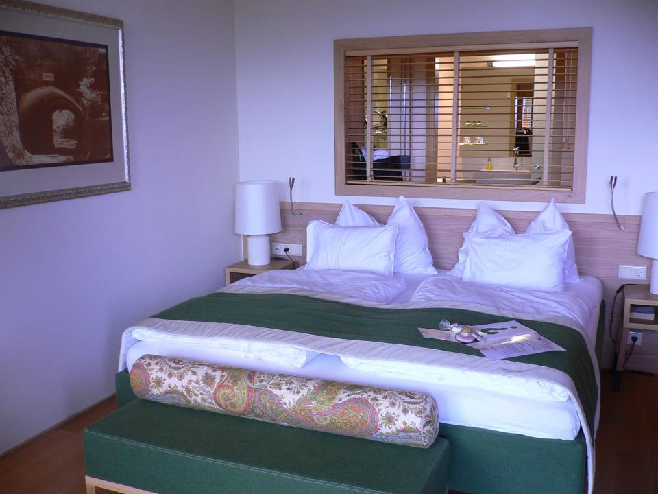 Man schläft in diesem Bett sehr gut Romantik Spa Hotel Elixhauser Wirt