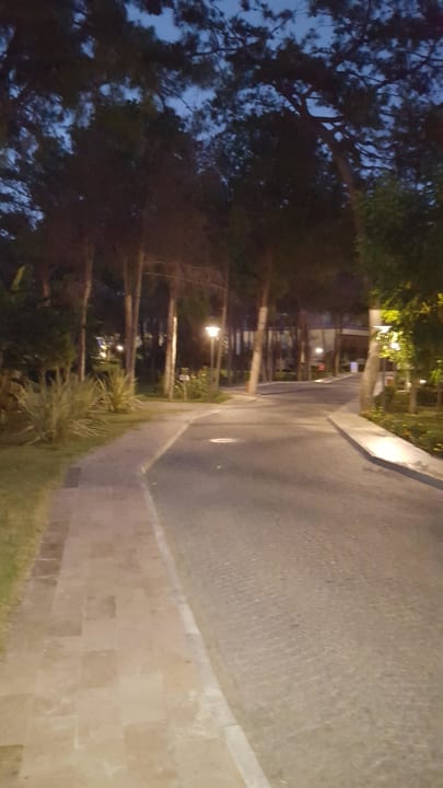 Weg zum Restaurant  Nirvana Mediterranean Excellence