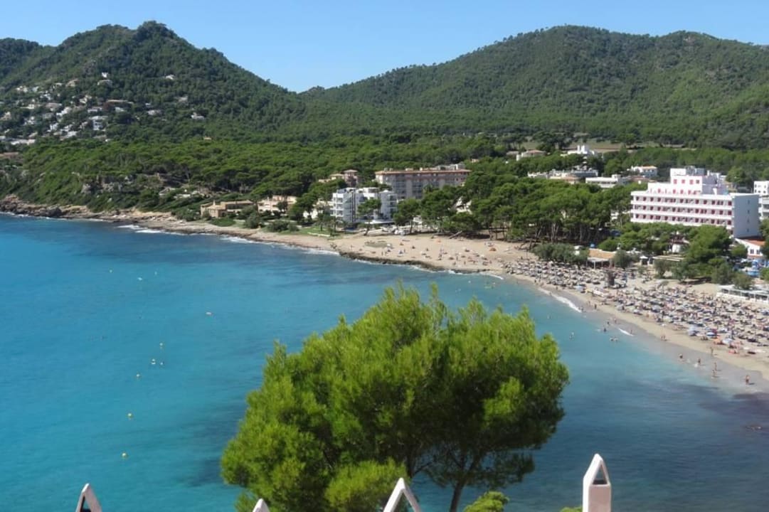 Bucht von Canyamel mit Hotel Laguna Universal Hotel Laguna