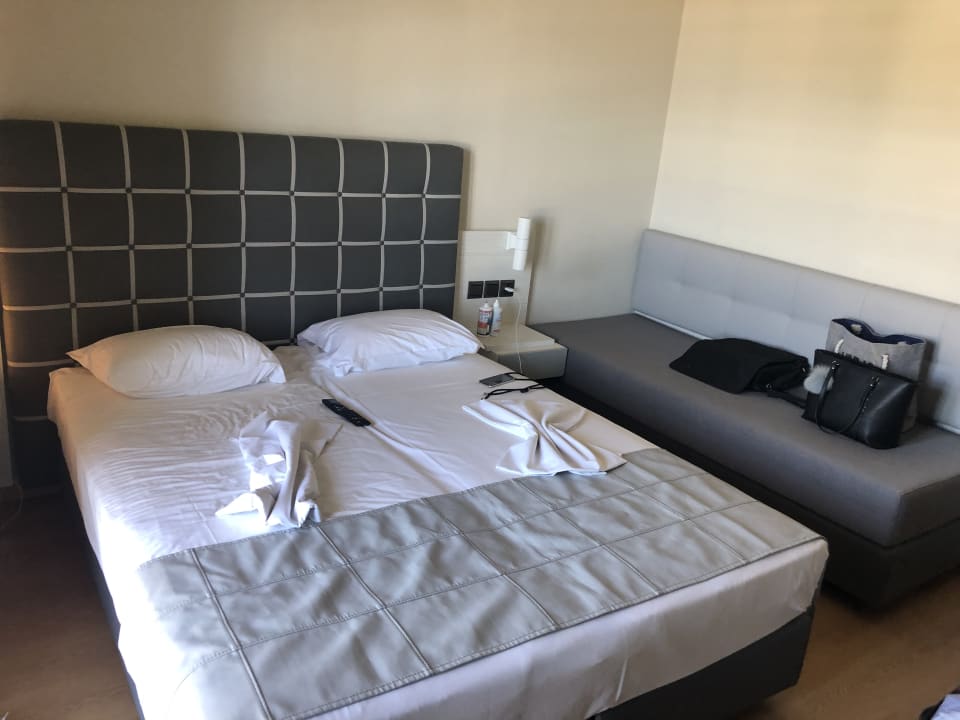 Zimmer Akrathos Beach Hotel