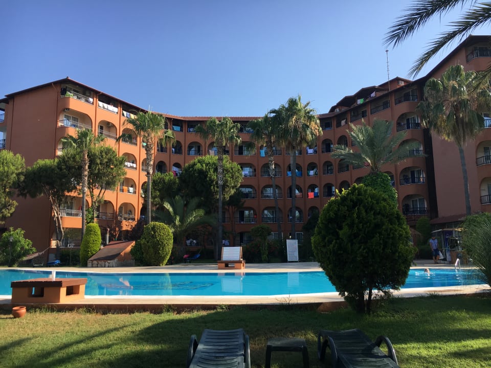 Außenansicht Club Turtas Beach Hotel