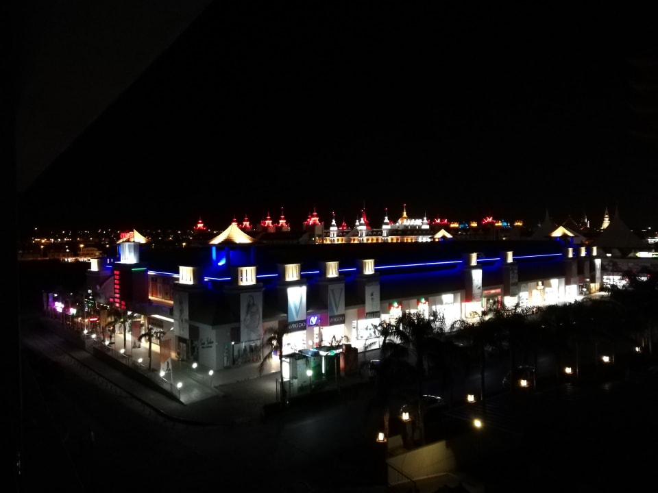 Außenansicht Port Side Resort Hotel