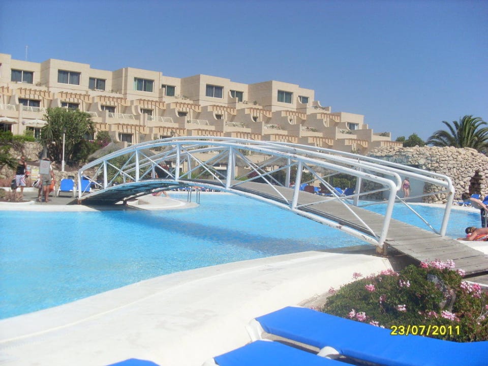 Pool und Brücke SBH Monica Beach Resort