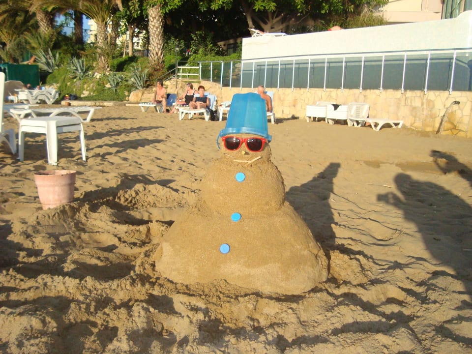 Unser "Schneemann" Aska Hotel Just in Beach
