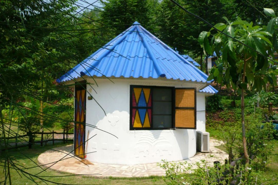 Die Bungalows im afrikanischen Stil Koh Mak Buri Hut Natural Resort