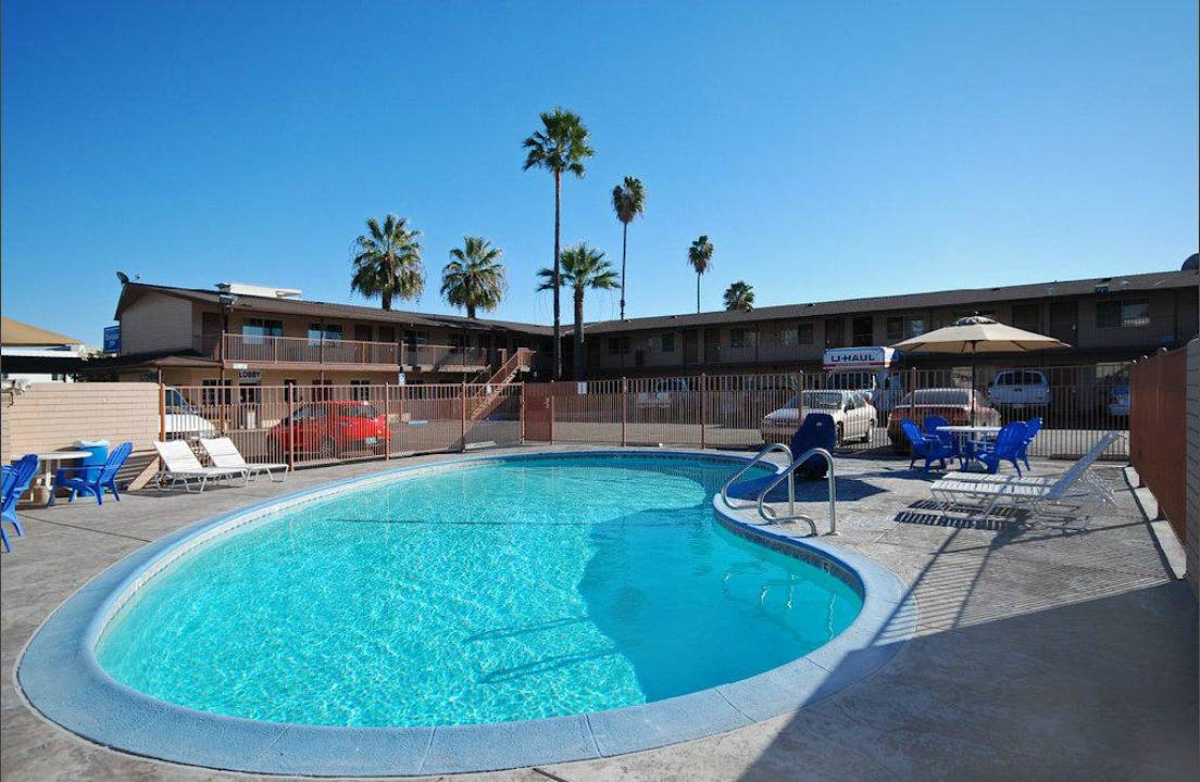 Exterior Hotel Rodeway Inn San Bernardino