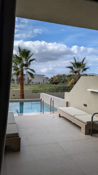 Pool Vantaris Luxury Beach Resort