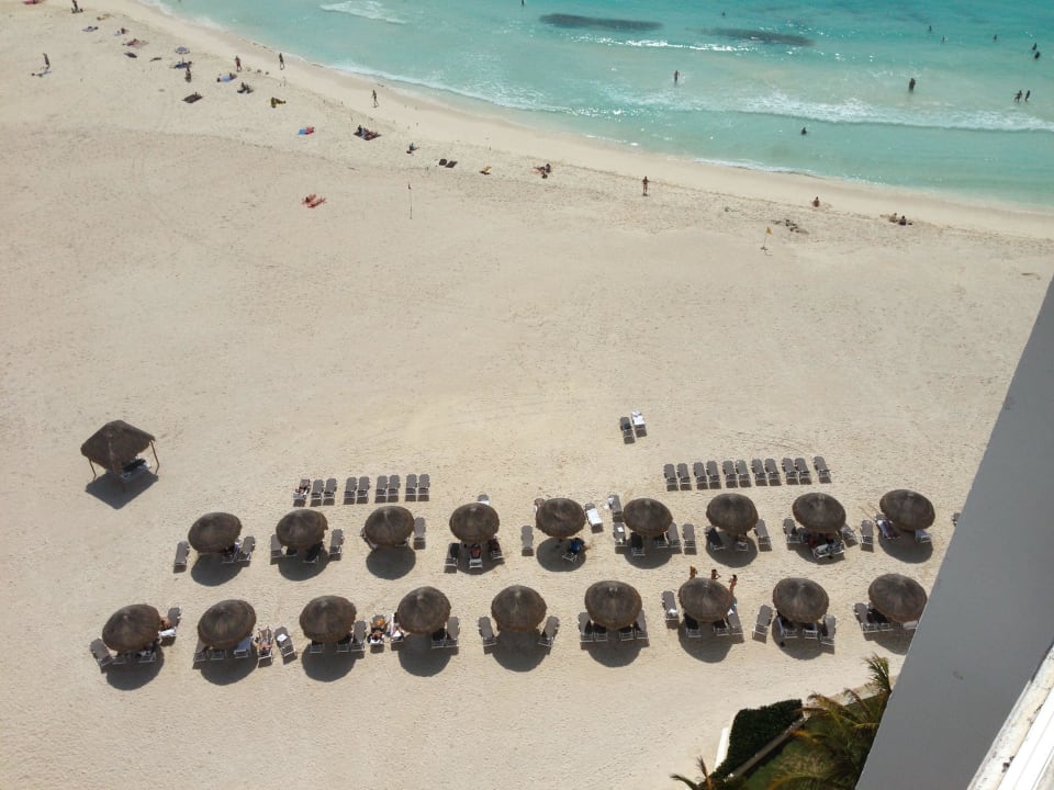Liegen und Sonneschirme Krystal Grand Cancun