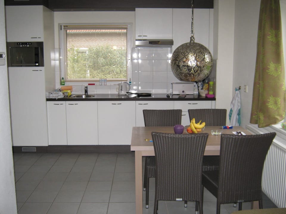 Küche mit Esstisch Center Parcs Park Nordseeküste