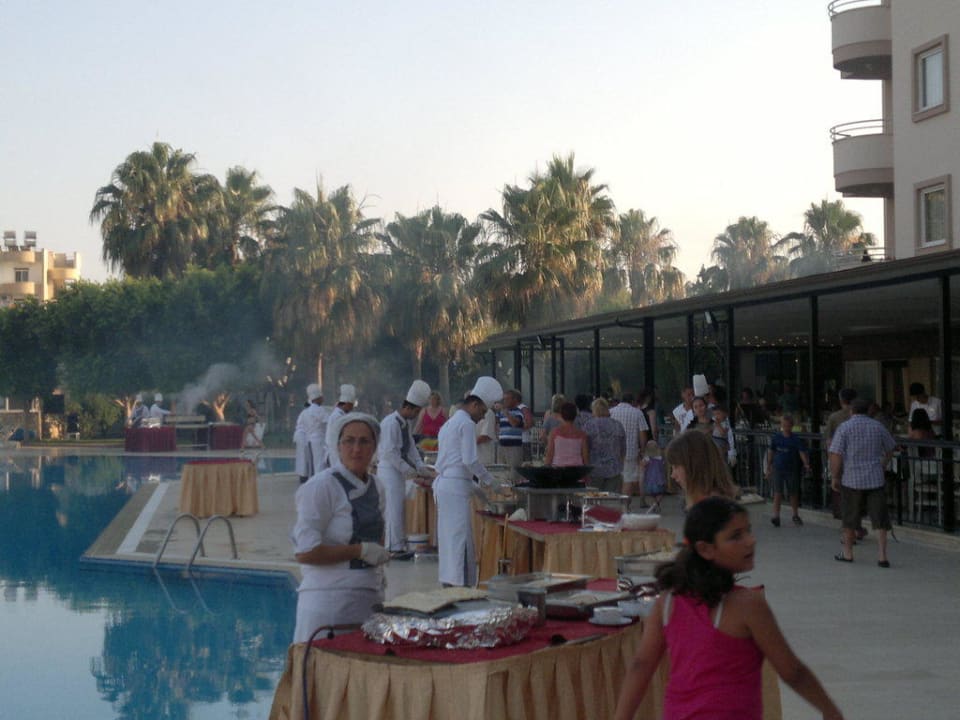 Essen und Trinken Hotel Royal Garden Beach