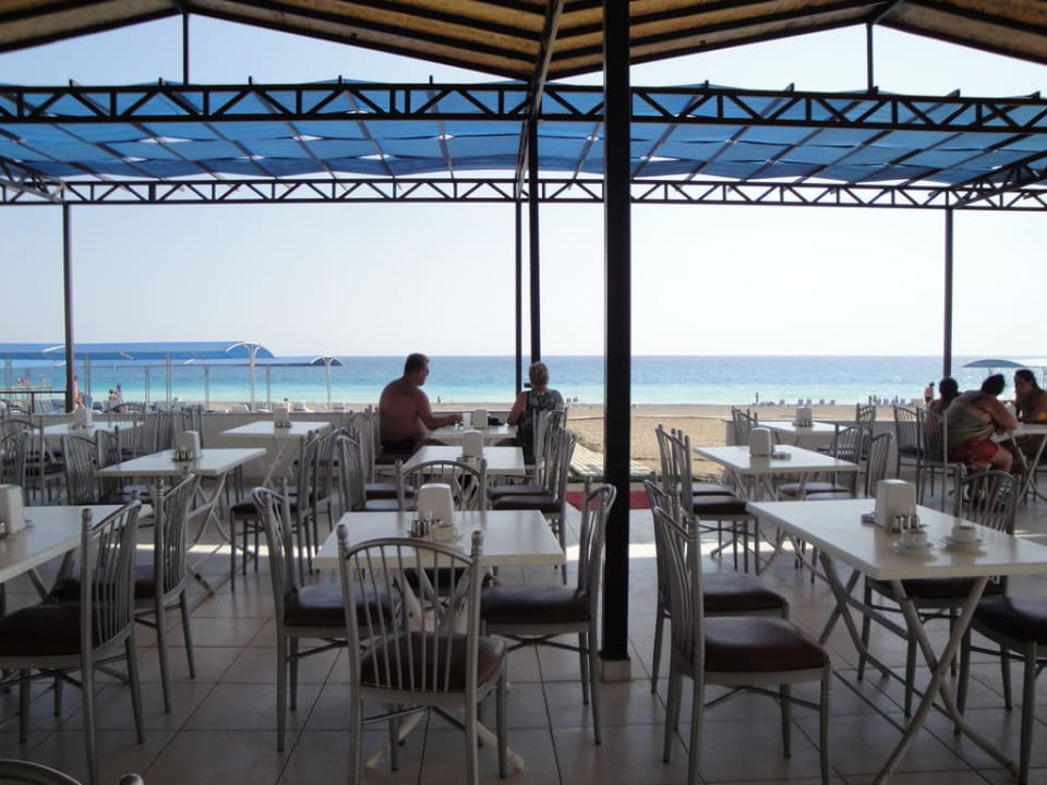 Beach & Bar Cenger Beach Resort & Spa