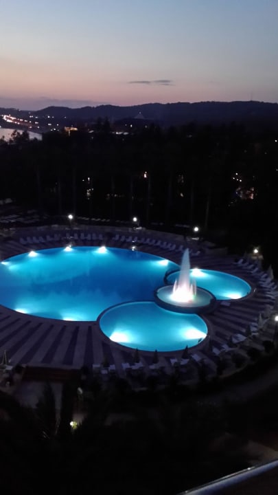 Pool am Abend Top Hotel