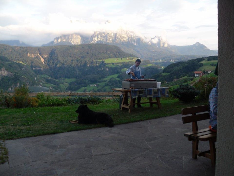 Elmar grillt Hotel-Chalet Pennhof