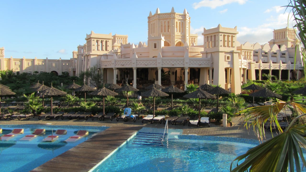 Hauptpool Hotel Riu Touareg