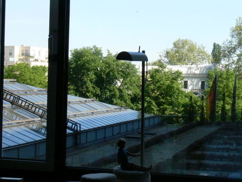 Ausblick von Zimmer 332 Sheraton Berlin Grand Hotel Esplanade