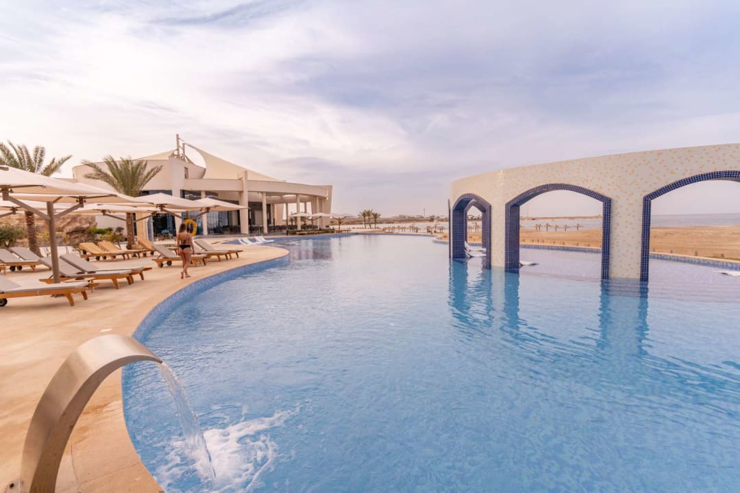 Pool Malikia Resort Abu Dabbab