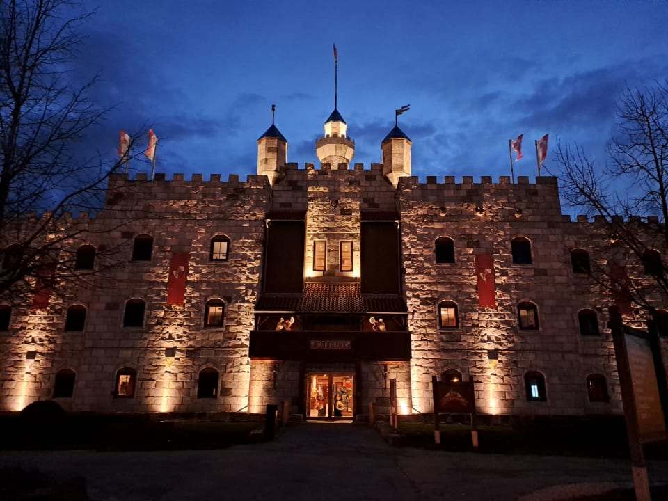 Außenansicht LEGOLAND Ritterburg & Königsburg & Drachenburg