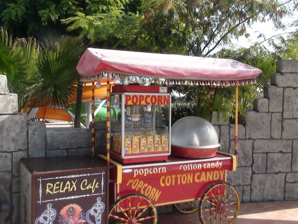 Popcorn at amphitheater Sherwood Exclusive Lara