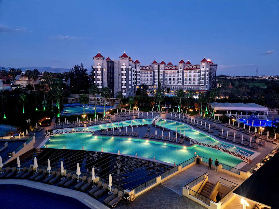 Pool Side Mare Resort & Spa