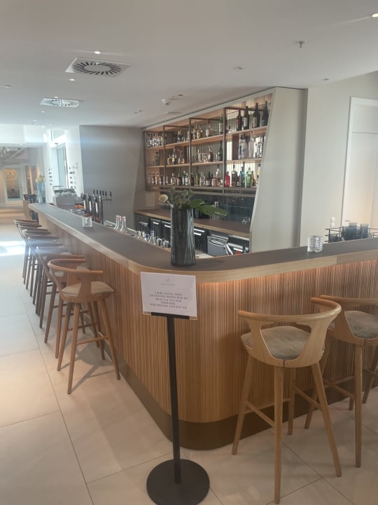 Lobby the breeze - VELA Hotels