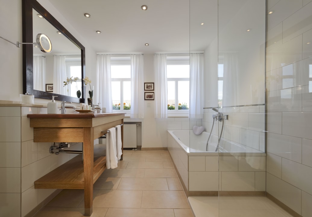Moderne Badezimmer - mit Wohlfühlgarantie Hotel Die Sonne Frankenberg