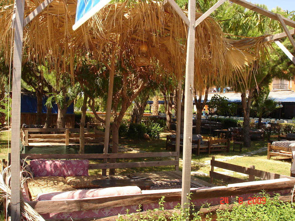 Türkisches Cafe Club Turtas Beach Hotel