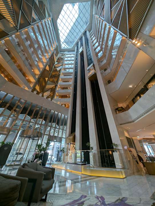 Lobby Al Bandar Rotana - Creek