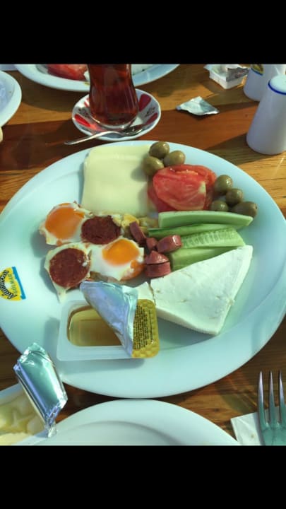 Unser Teller vom Büffet Hotel Adaburnu Golmar