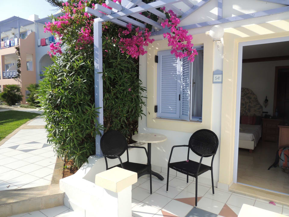 Aussenansicht vom Doppelzimmer Standart Hotel Serita Beach