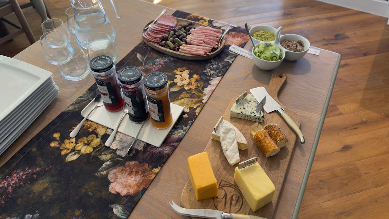 Gastro Serendipity Country House