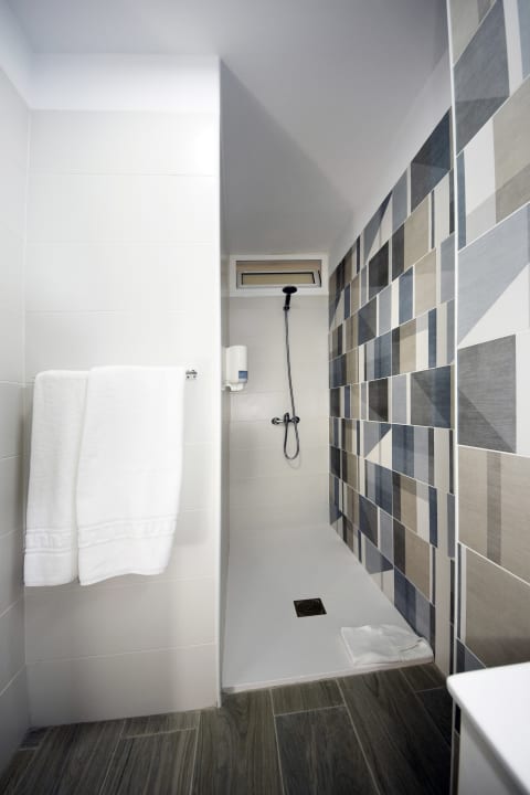 Zimmer Skyview Hotel