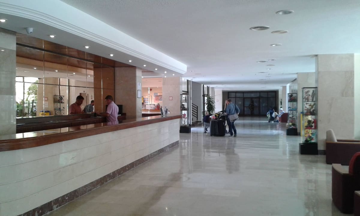 Rezeption & Lobby Hotel Club Cala Romani