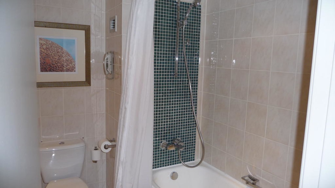 Bad Le Meridien Abu Dhabi Resort