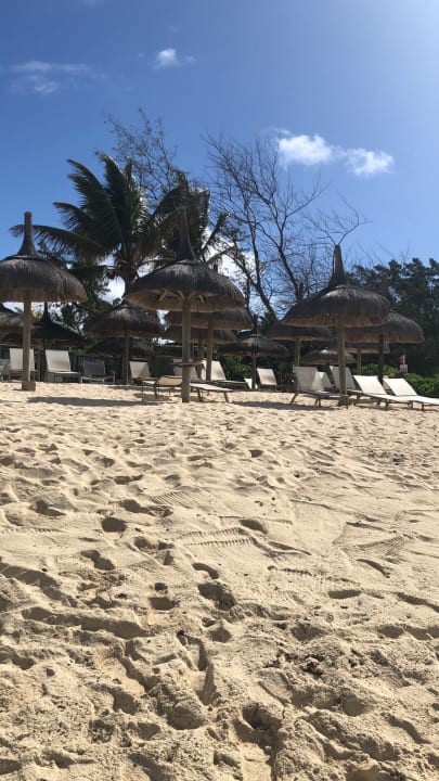 Strand Friday Attitude