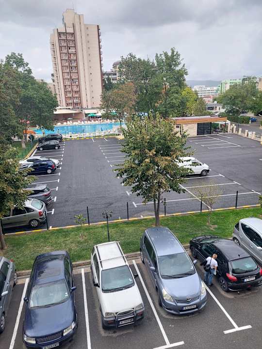 Außenansicht Hotel Baikal