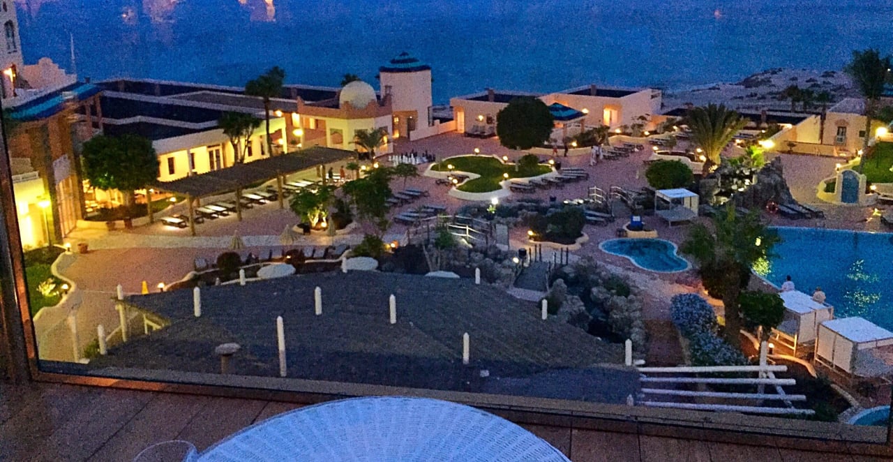 Aussicht von der Lobbybar, abends H10 Playa Esmeralda - Adults only
