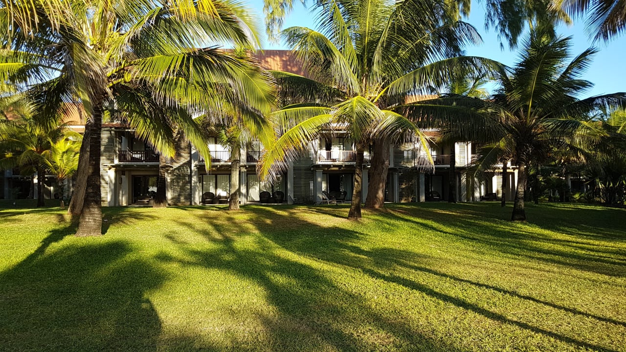 Garten Crystals Beach Resort Belle Mare, a member of Radisson Individuals