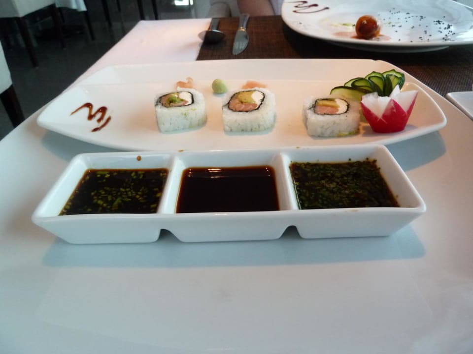 Sushi im Village Wok Temptation Cancun Resort - Adults only