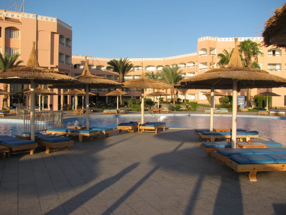 Poolanlage Beach Albatros Resort