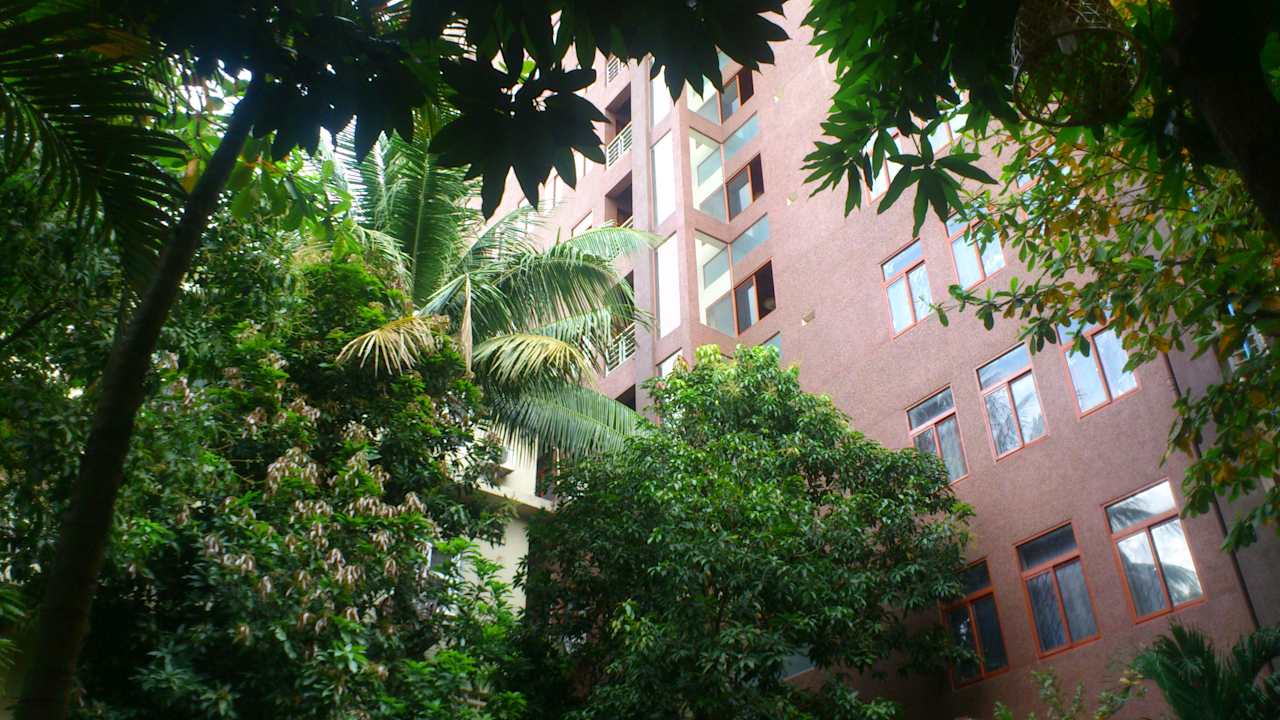 Riesenhotel nebenan Hotel Blue Lime