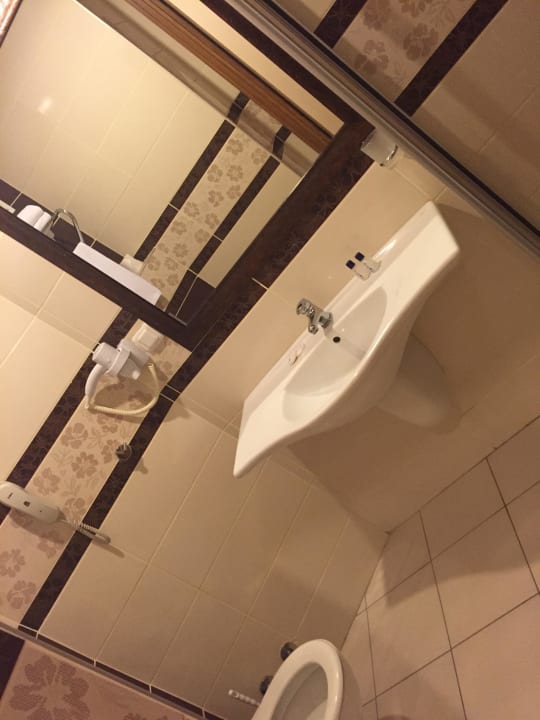 Badezimmer Grand Atilla Hotel