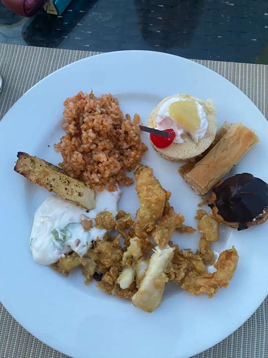 Gastro Royal Star Beach Resort