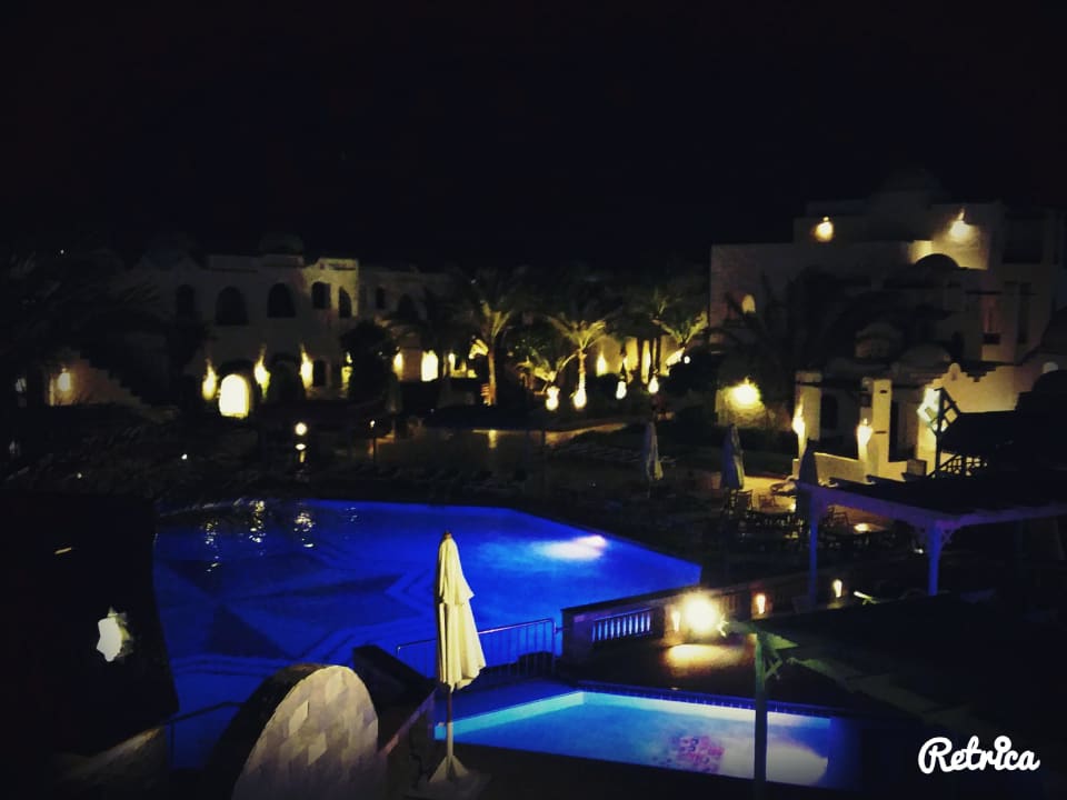 Pool bei Nacht Arabella Azur Resort