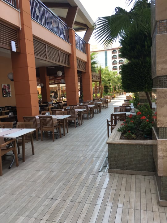 Außenansicht Dizalya Palm Garden